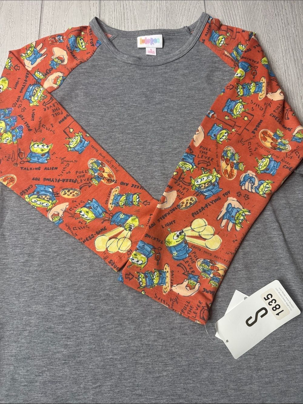 NWT DISNEY TOY STORY ALIENS T-SHIRT - SMALL- THE CLAW - Picture 6 of 6
